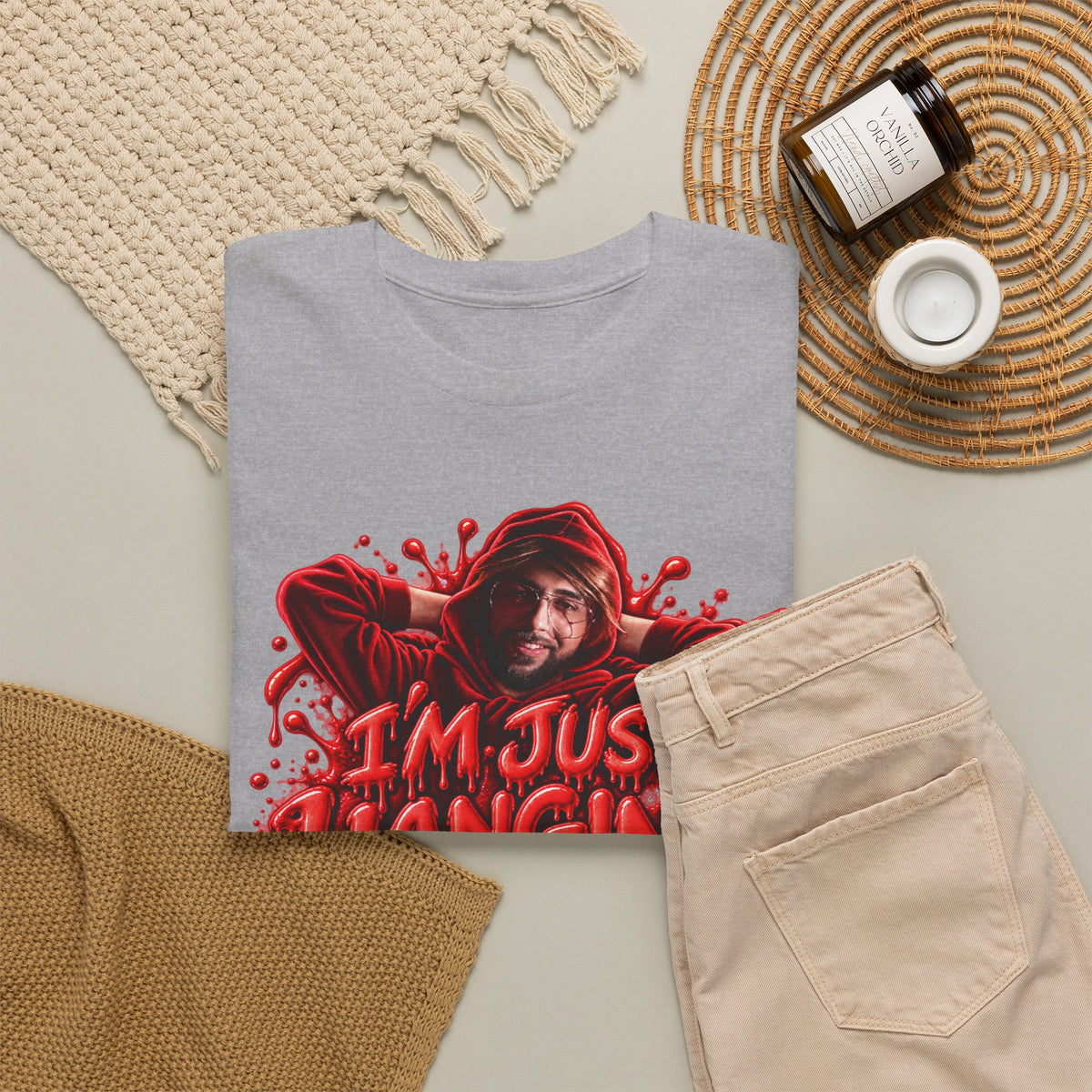 I'm Just Hanging | T-Shirt